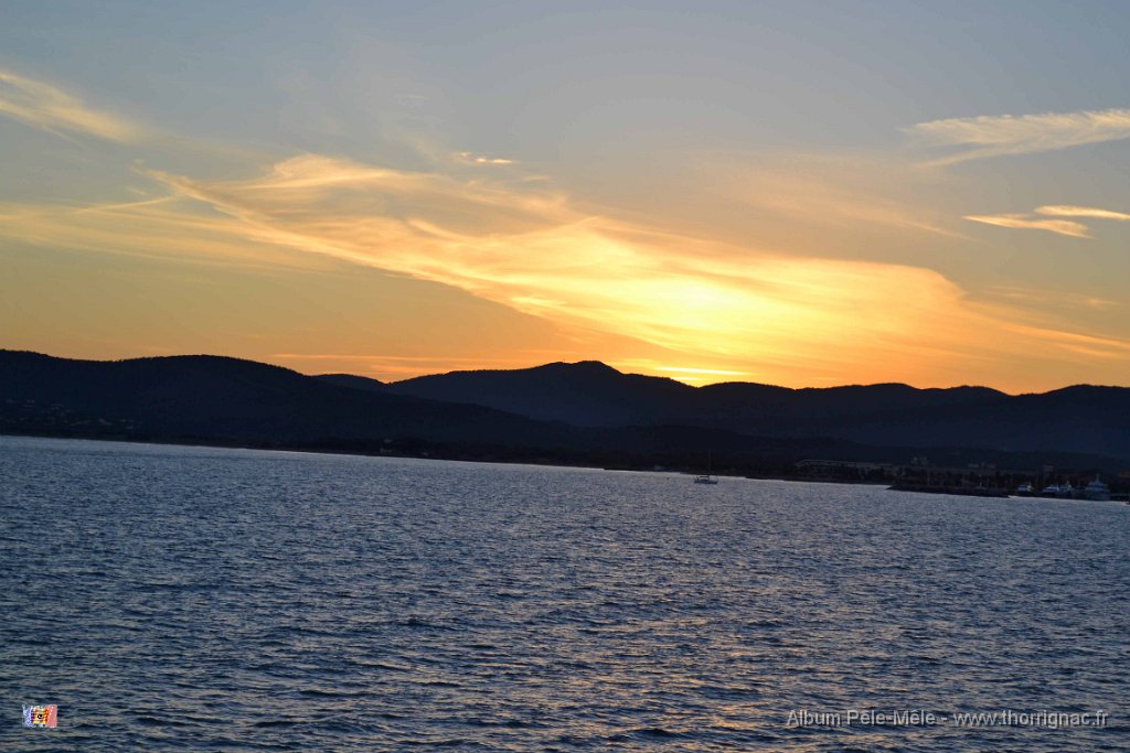 DSC 0295.JPG - Prise de vue depuis Saint-Raphaël - 02 novembre 2012 - 17H19